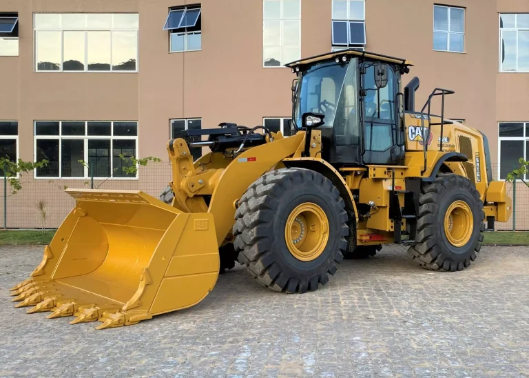 Pá-Carregadeira Caterpillar 950L