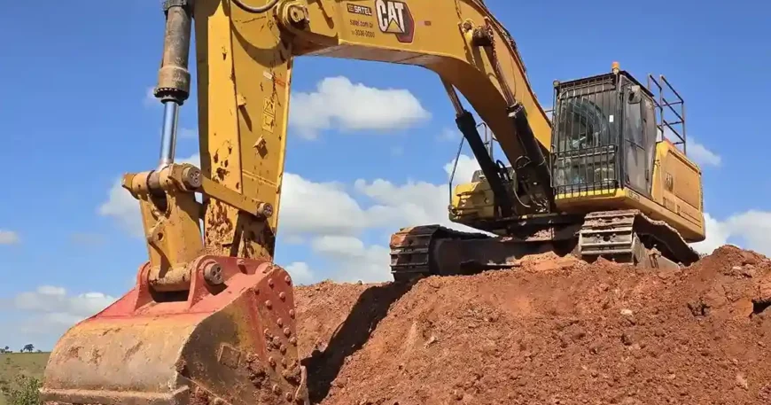 escavadeira hidráulica linha amarela caterpillar