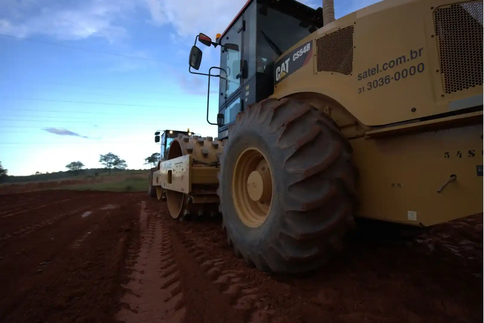Pneus para Máquinas Pesadas: O Ponto de Contato entre Potência e Desempenho