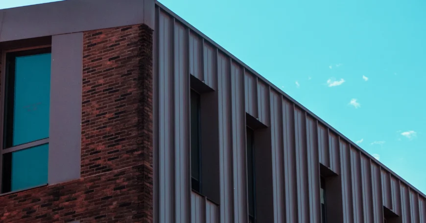 edifício feito a partir de construção modular