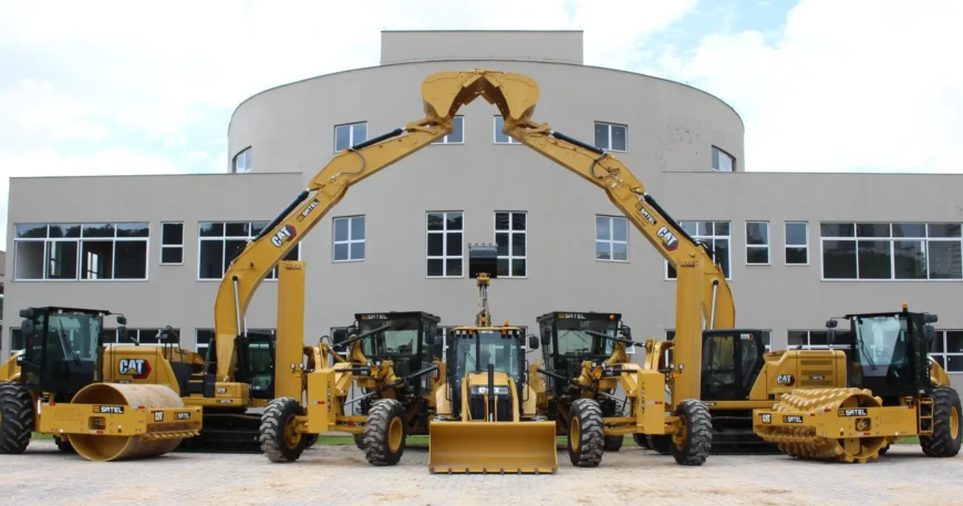 Empresa de Locação de Máquinas Pesadas expõe motoniveladoras, retroescavadeiras, escavadeiras e rolos compactadores.