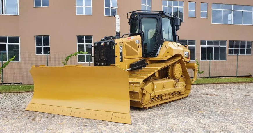 trator de esteiras Caterpillar D5 Linha Amarela