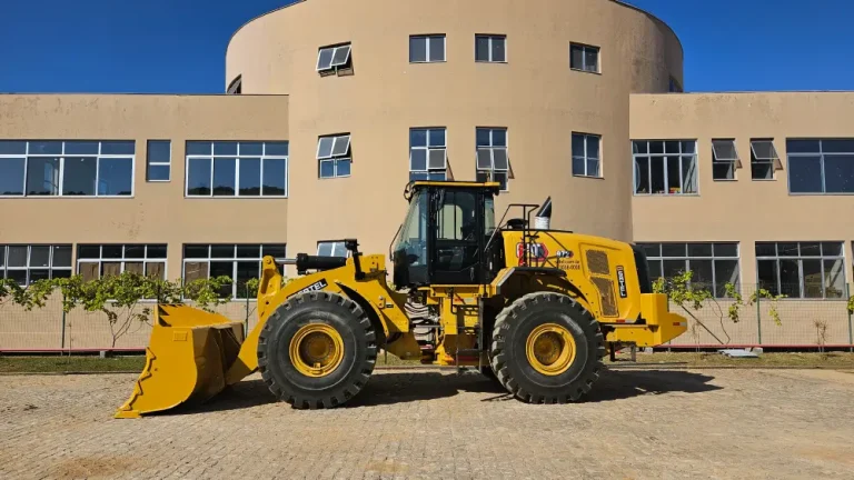 Pá-Carregadeira Caterpillar 972