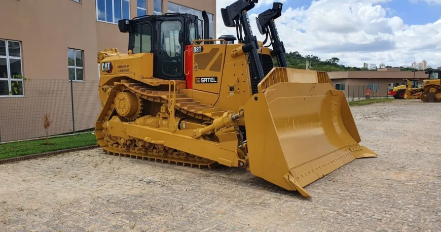 Locação de Trator de esteira CAT D8