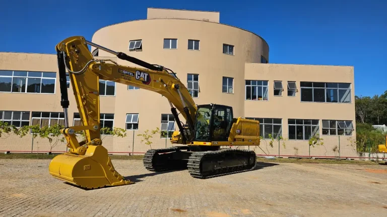 Escavadeira Caterpillar 340
