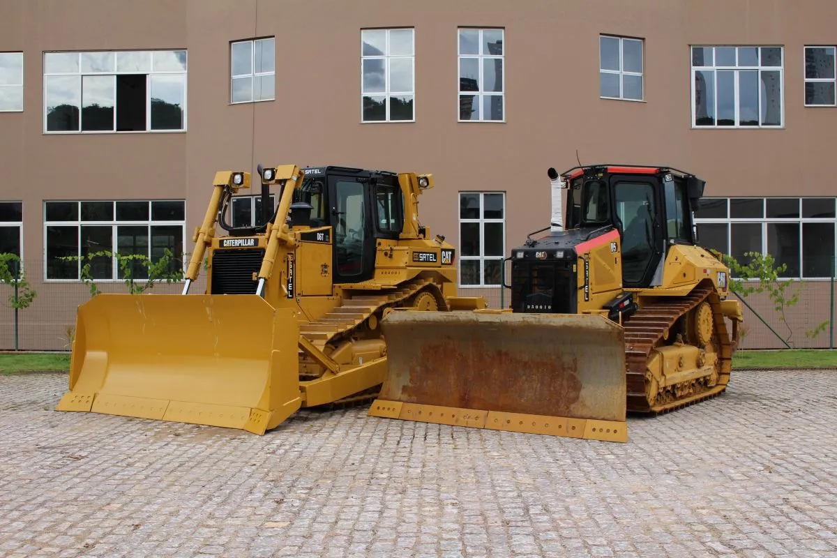 Máquinas Seminovas: O Guia Completo entre a Compra Estratégica e a Locação de Alta Performance