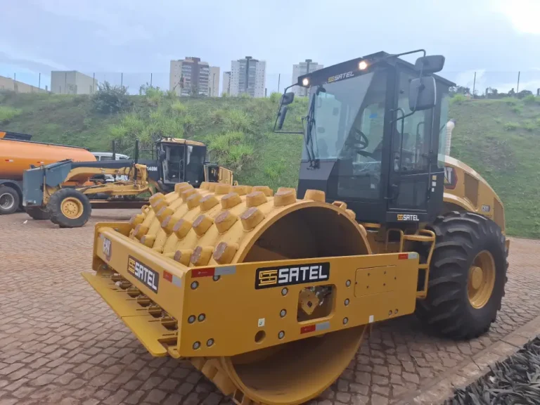 Rolo Compactador CAT CS11