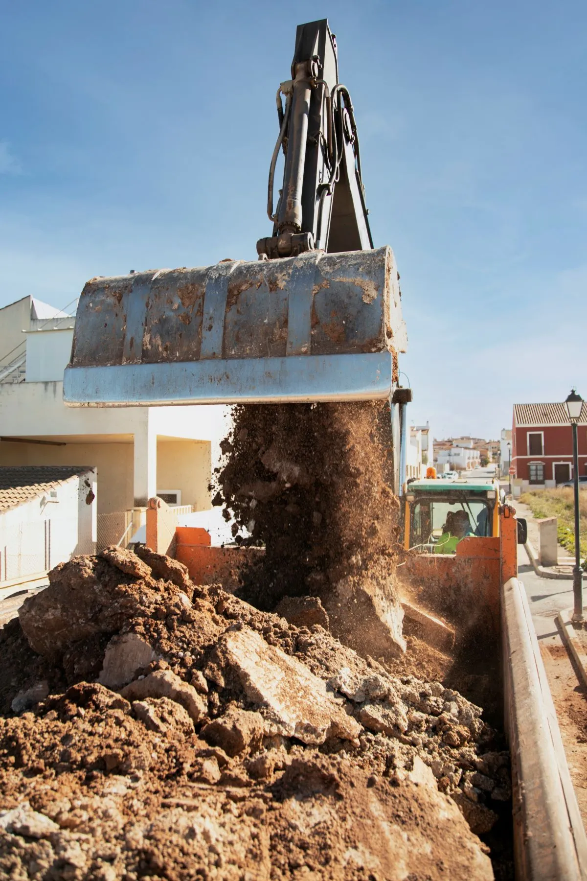 Demolição na construção civil: planejamento, técnicas e segurança